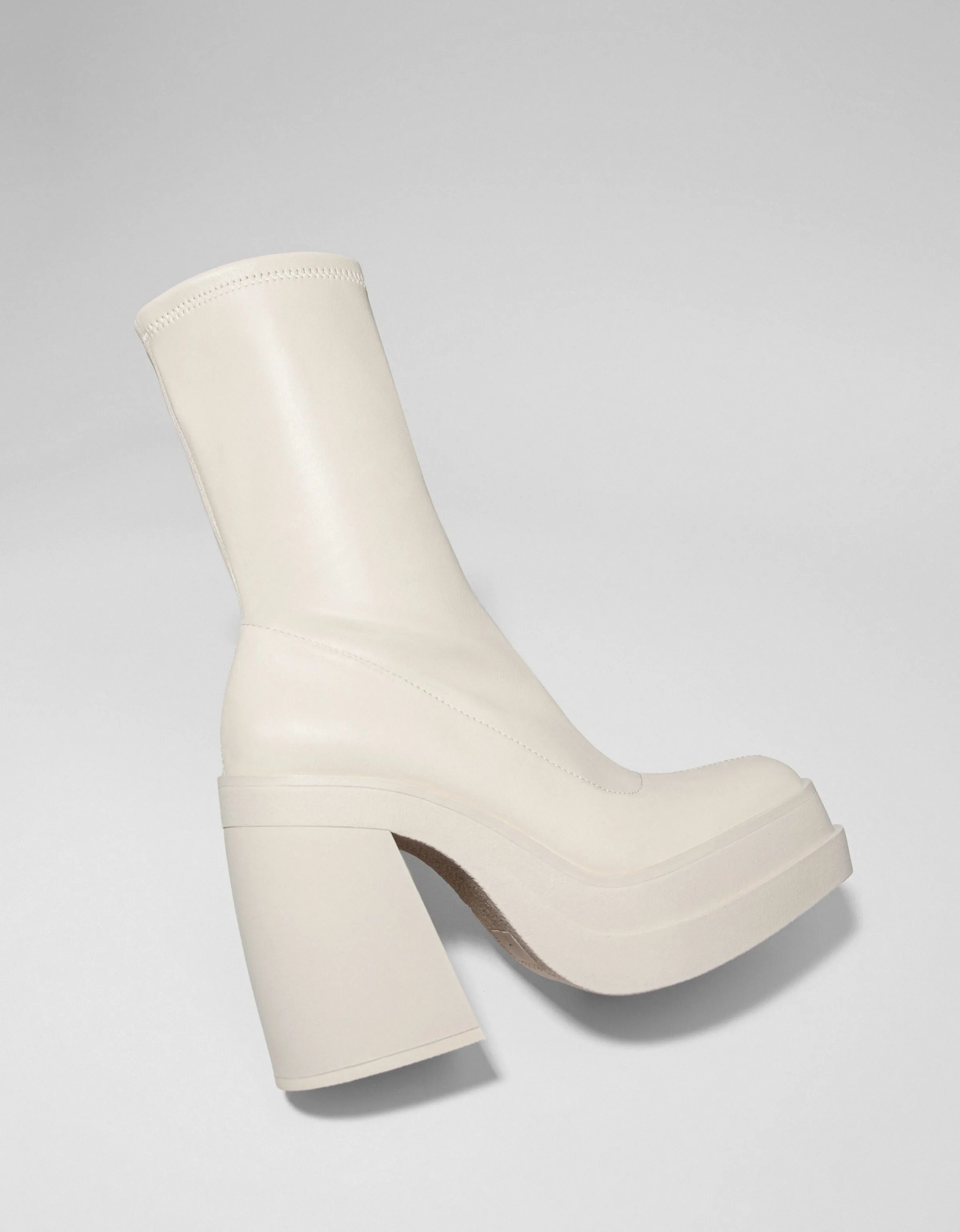 BERSHKA Botines tacón plataforma ajustados Crudo Cheap