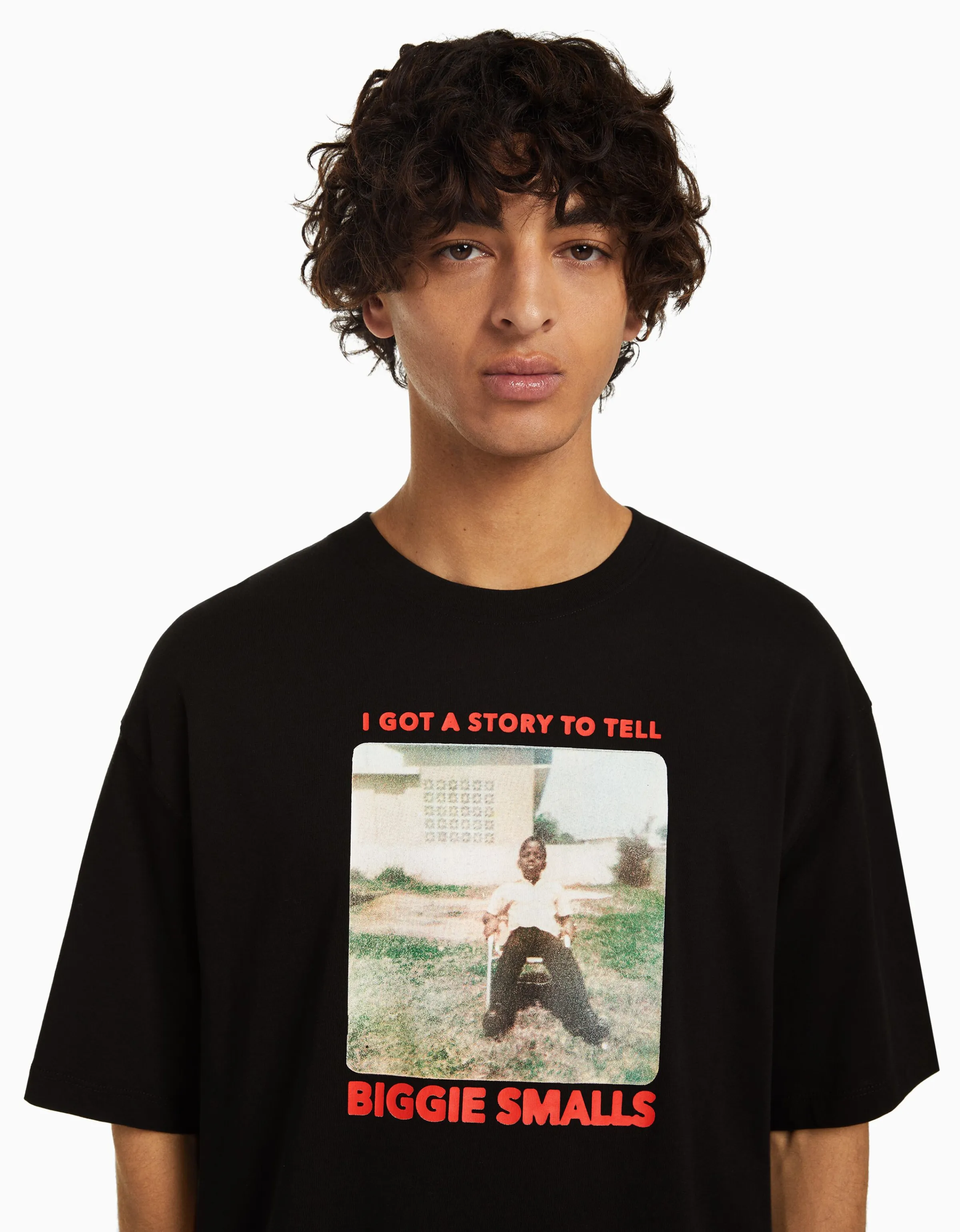BERSHKA Camiseta manga corta boxy fit print The Notorious B.I.G. Negro Shop