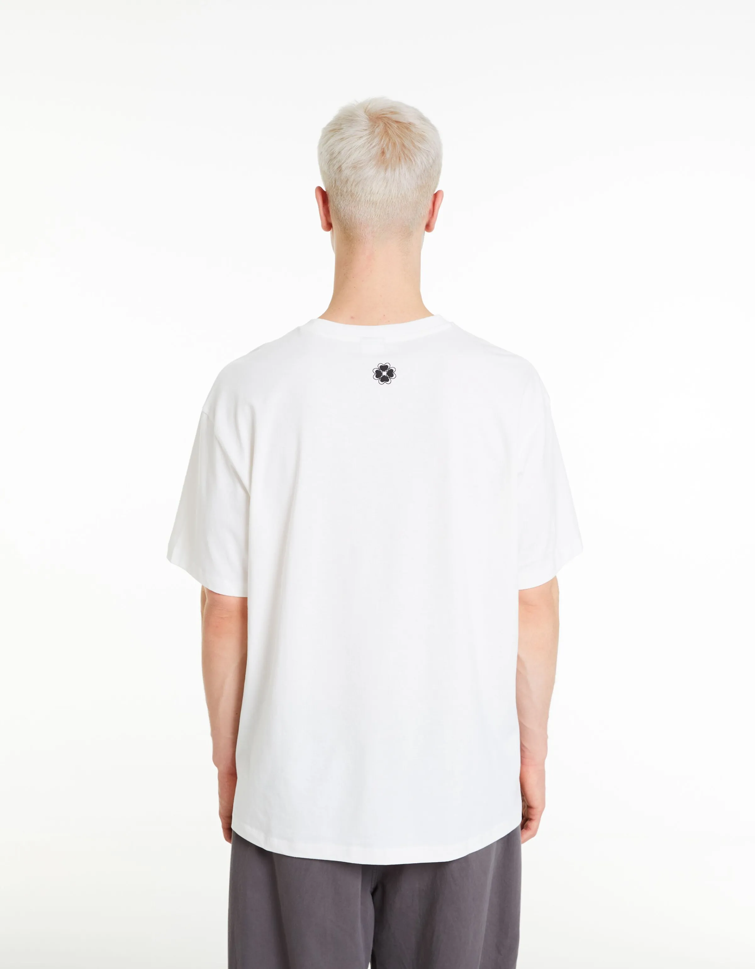 BERSHKA Camiseta manga corta boxy fit print TOKYO REVENGERS Negro Outlet
