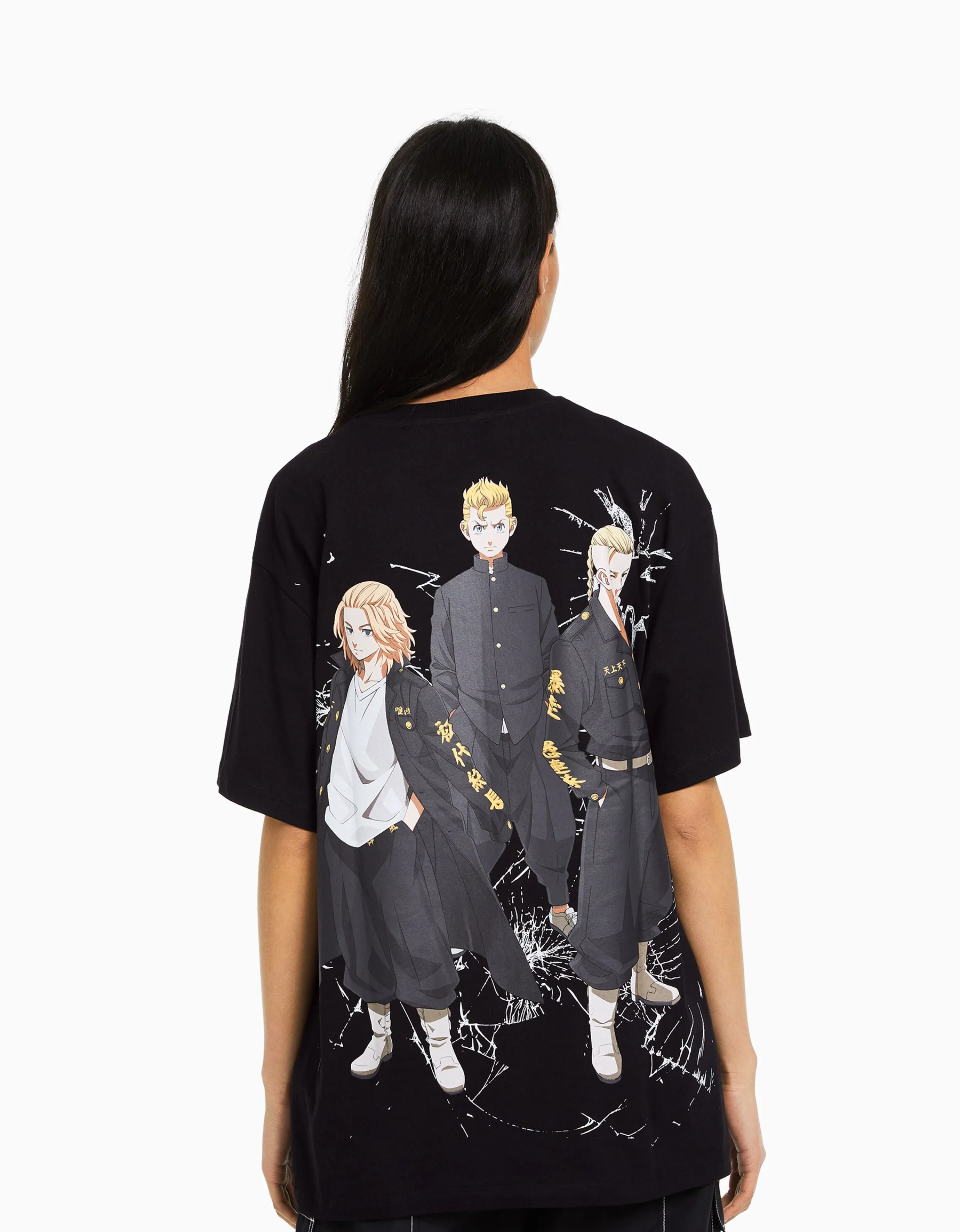 BERSHKA Camiseta manga corta boxy fit TOKYO REVENGERS Negro Online