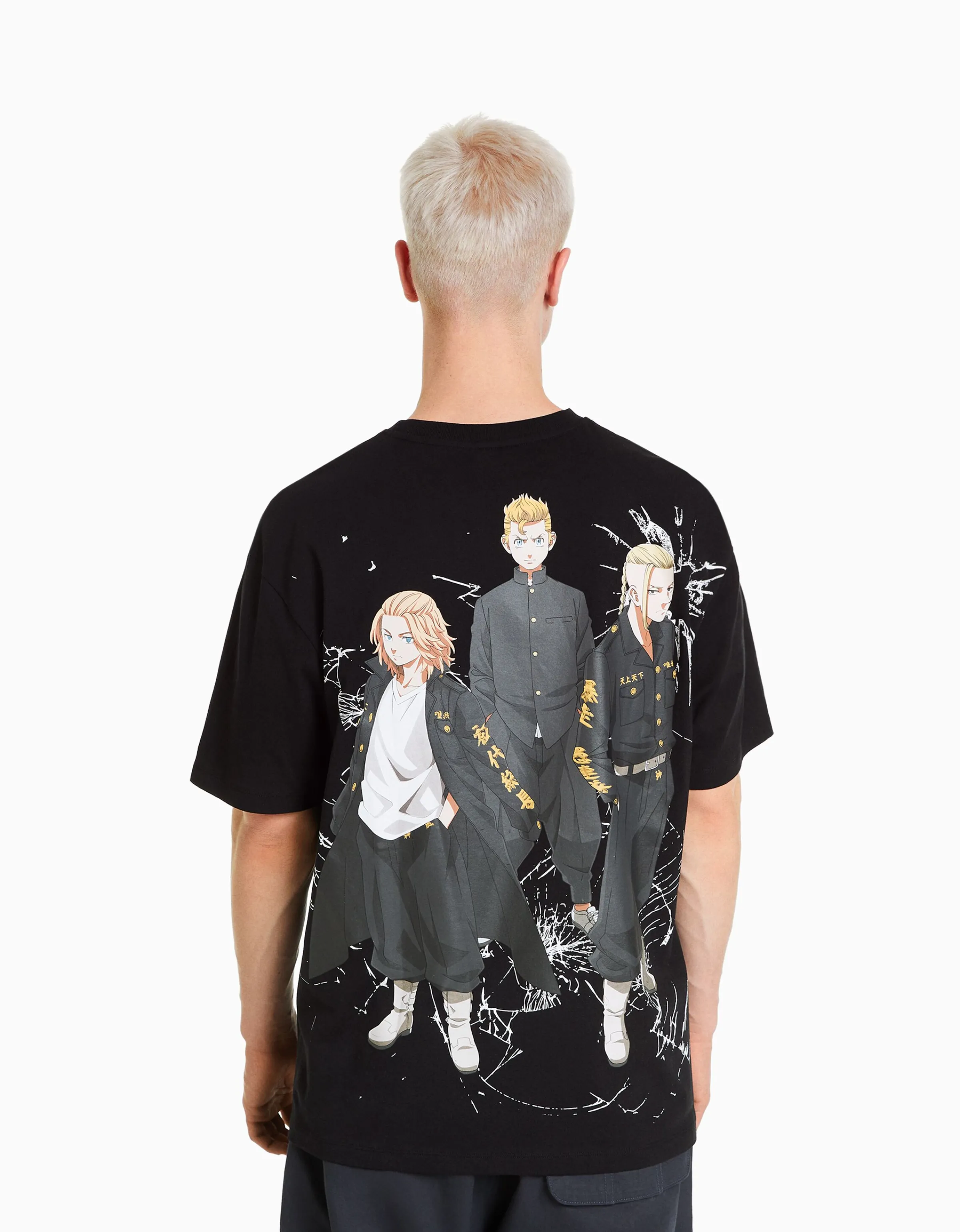BERSHKA Camiseta manga corta boxy fit TOKYO REVENGERS Negro Best