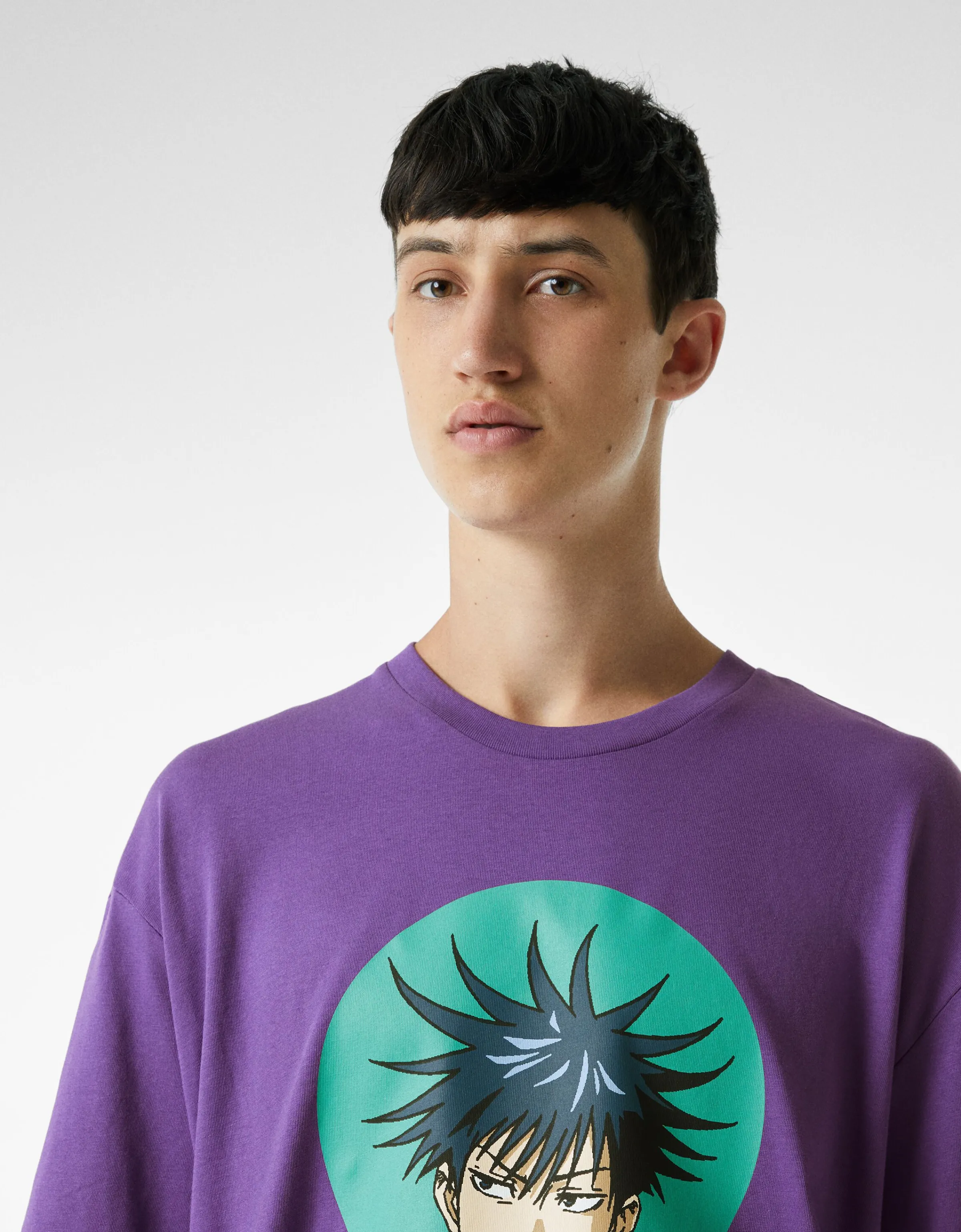BERSHKA Camiseta manga corta oversize boxy fit print Jujutsu Morado Shop