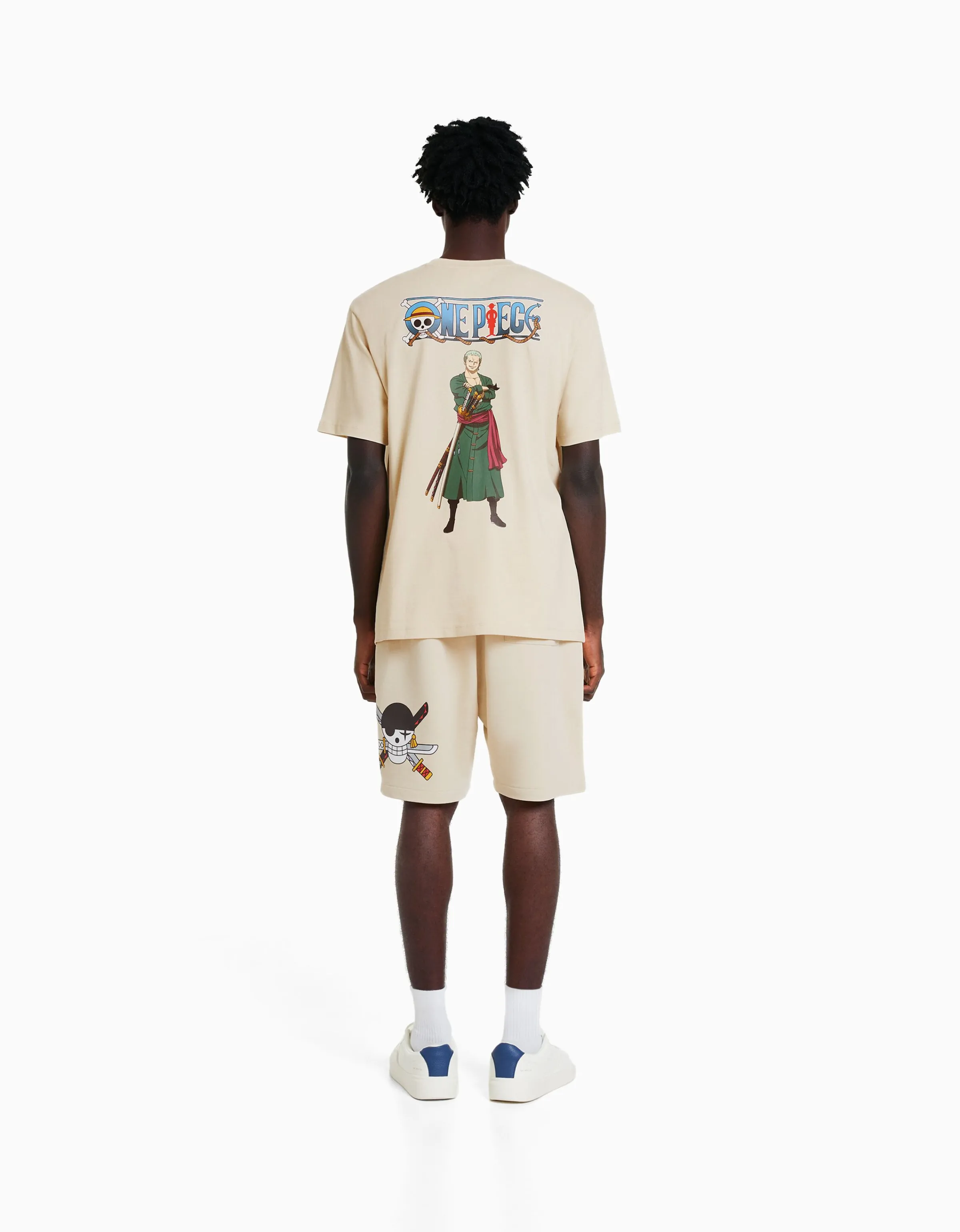 BERSHKA Camiseta manga corta regular fit print One Piece Camel Best