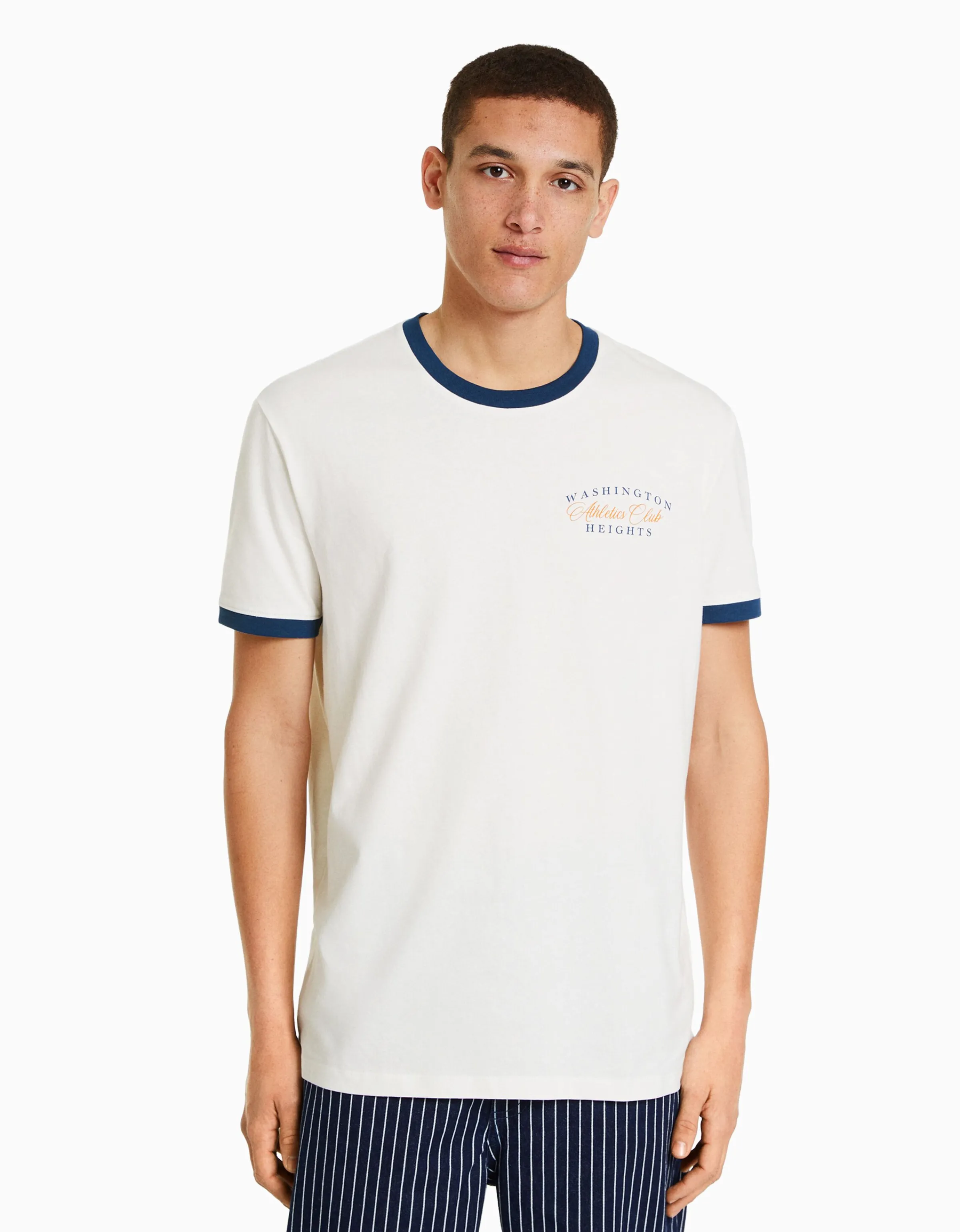 BERSHKA Camiseta manga corta regular fit rib contraste Blanco roto New