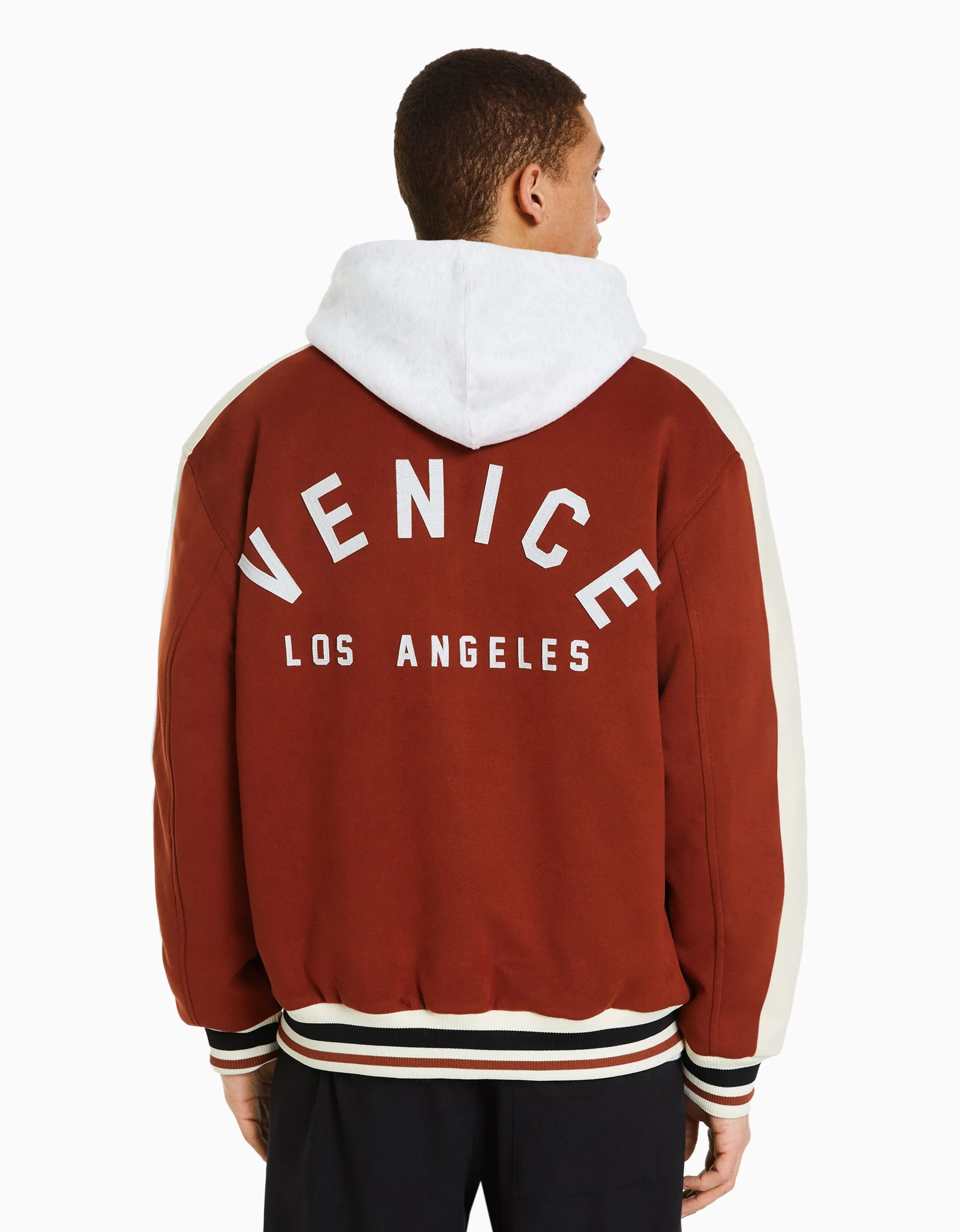 BERSHKA Cazadora efecto ante parche Caldera Best