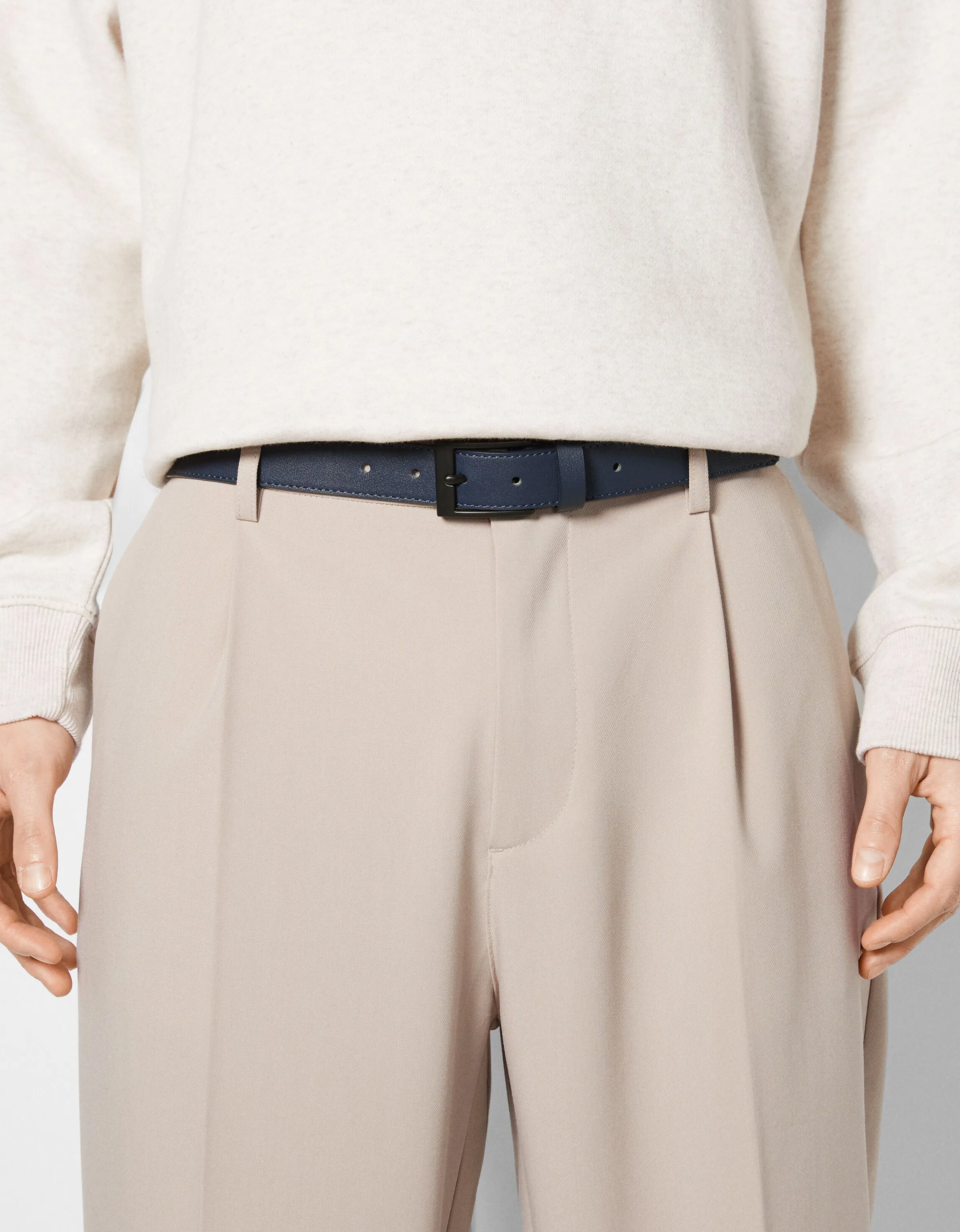 BERSHKA Cinturón fino efecto piel Marino Fashion