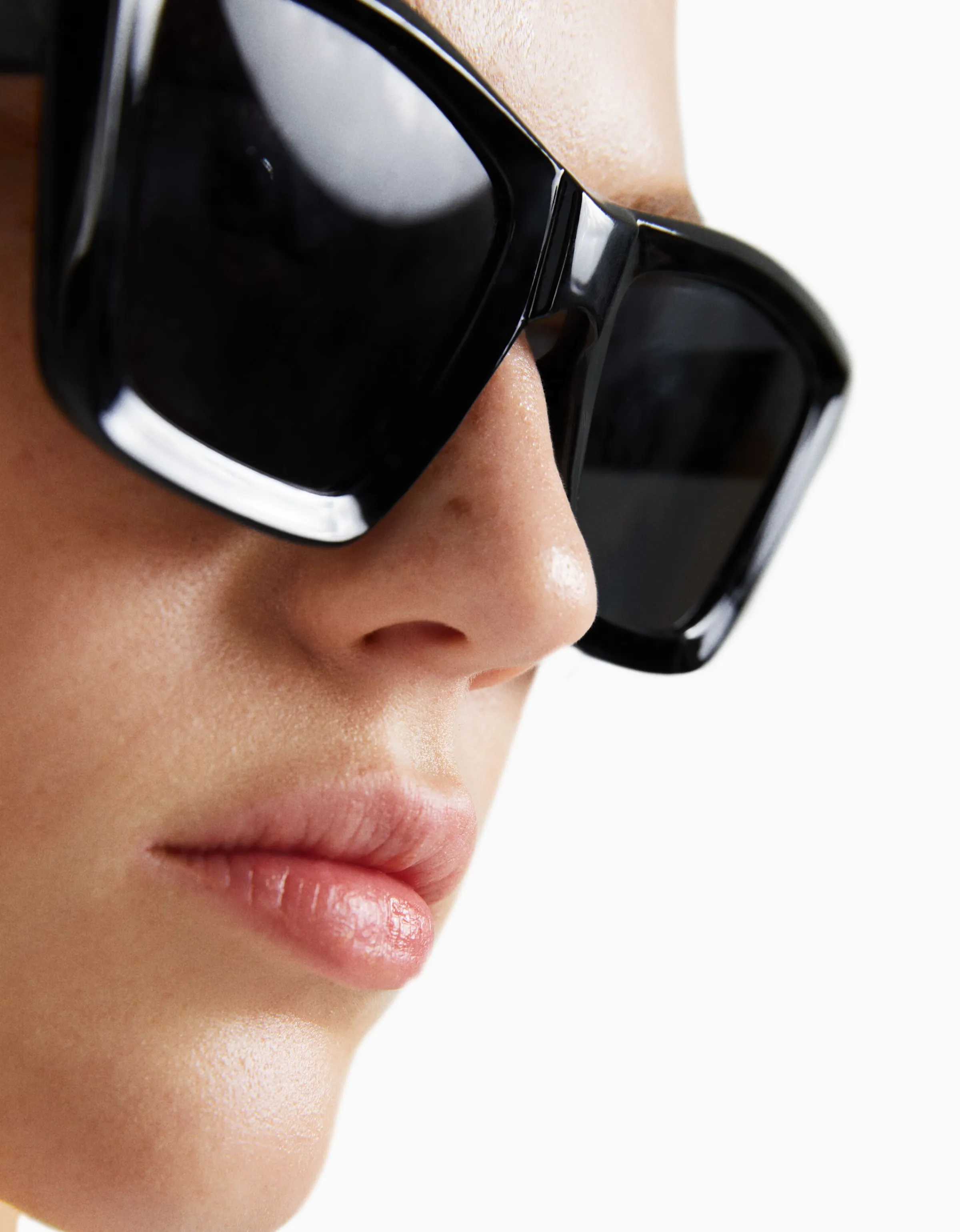 BERSHKA Gafas cat eye Negro Hot