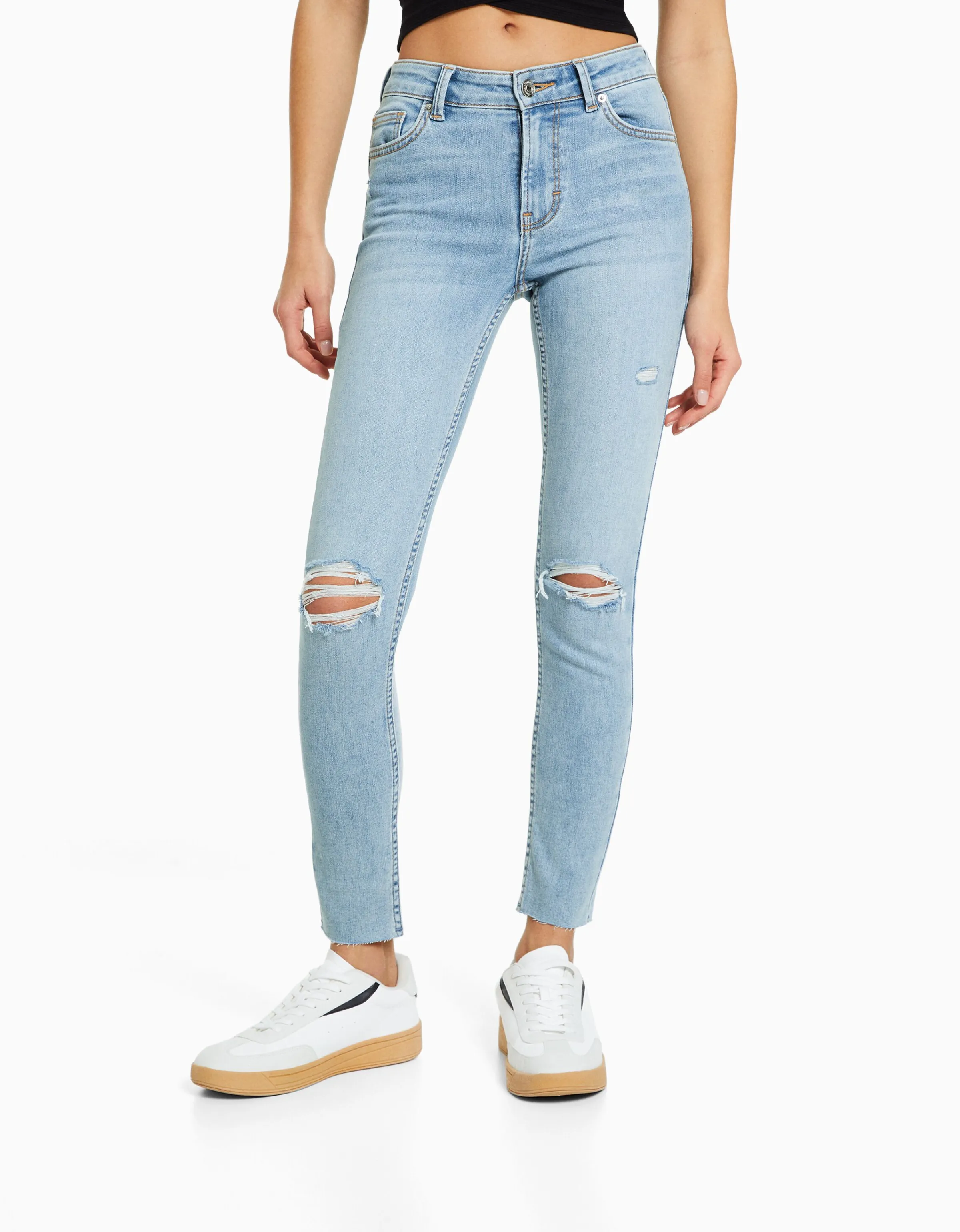 BERSHKA Jeans skinny vintage tiro bajo Azul Sale