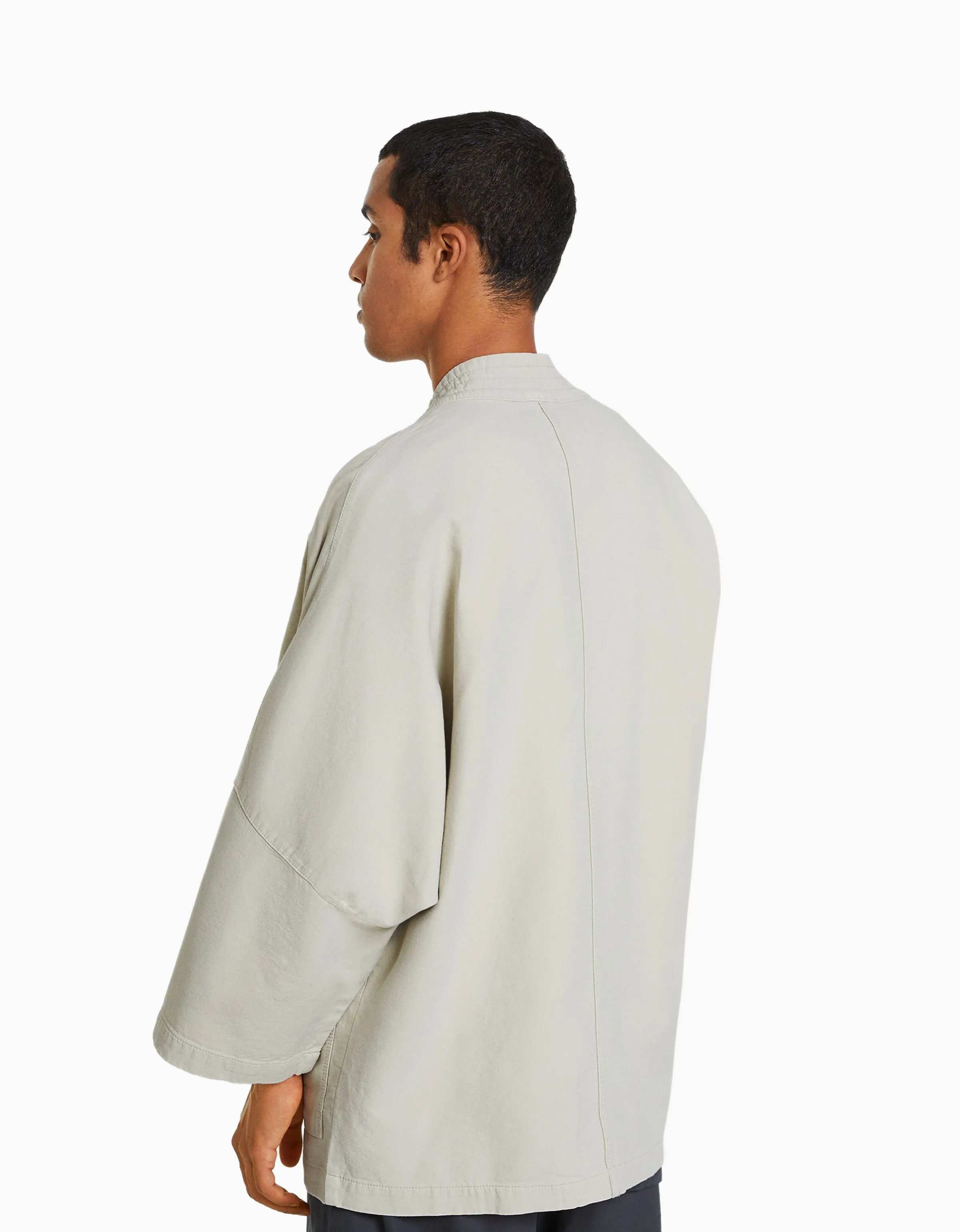 BERSHKA Kimono manga larga bolsillos Kaki Outlet