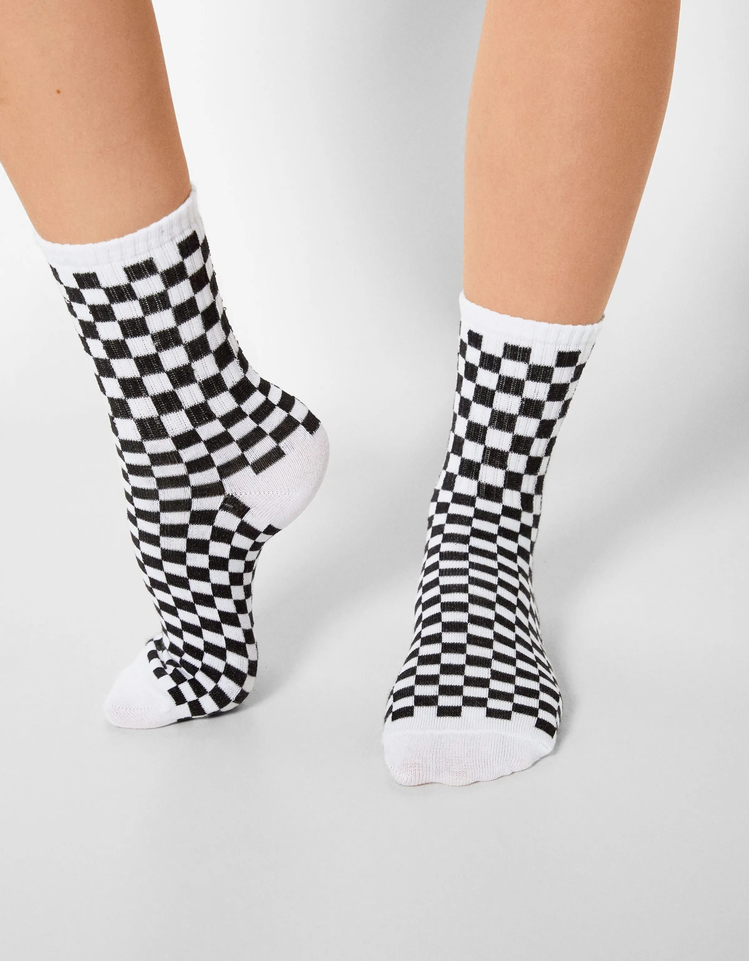 BERSHKA Pack 3 calcetines bordado Morado Discount