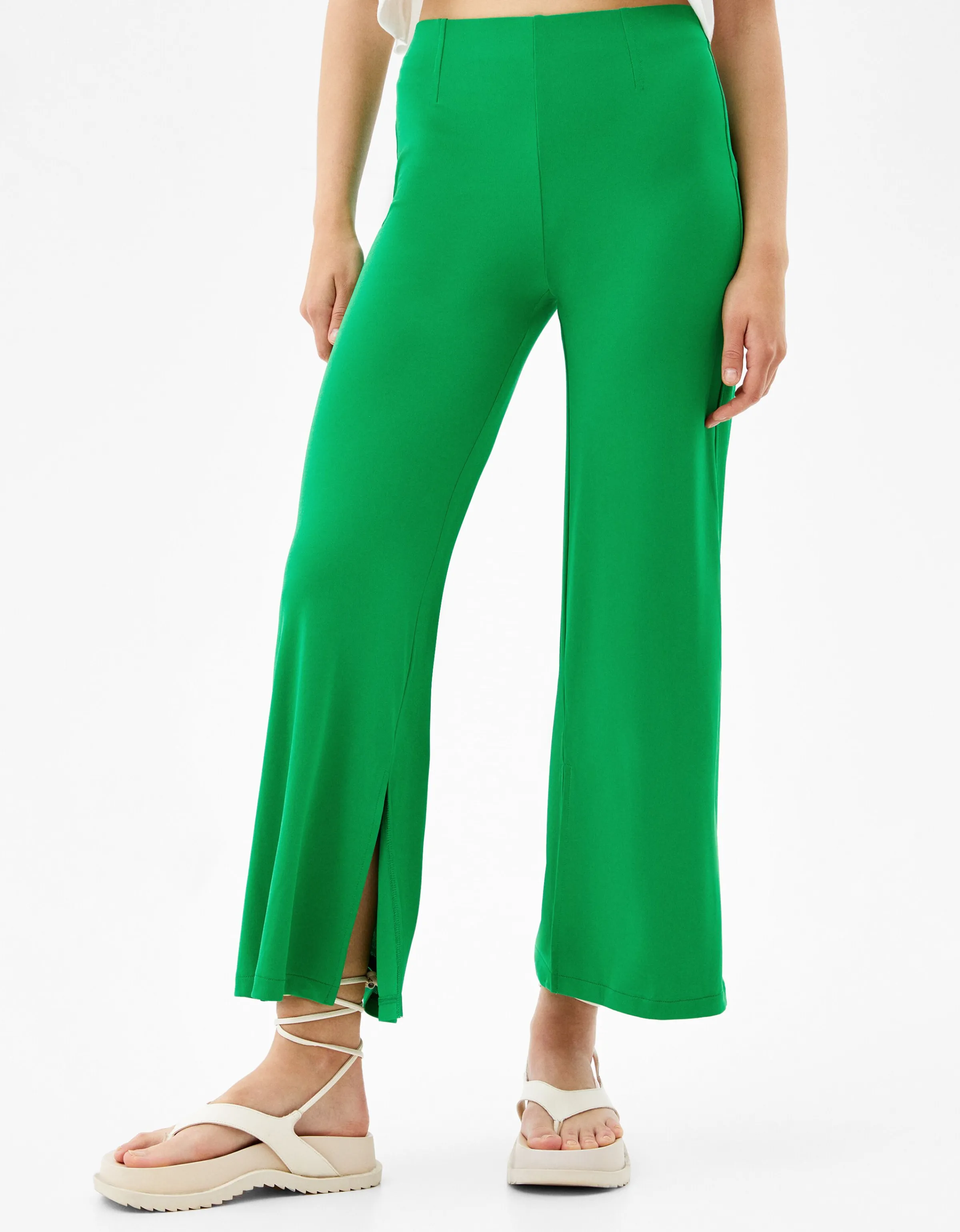 BERSHKA Pantalón culotte fluido Verde Cheap