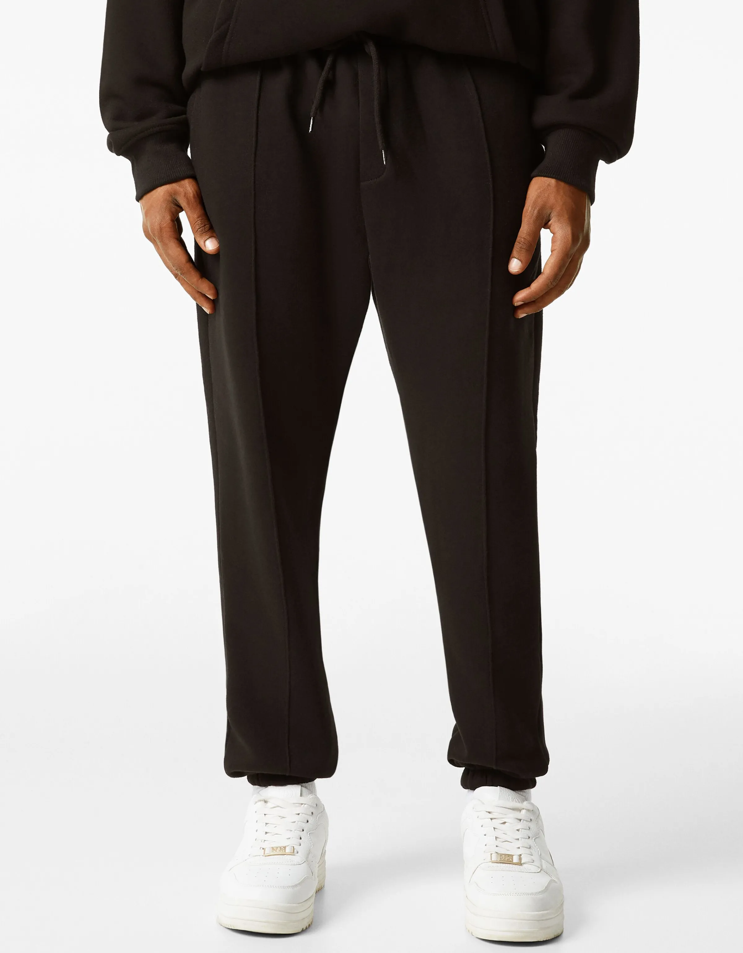 BERSHKA Pantalón felpa jogger Negro Best