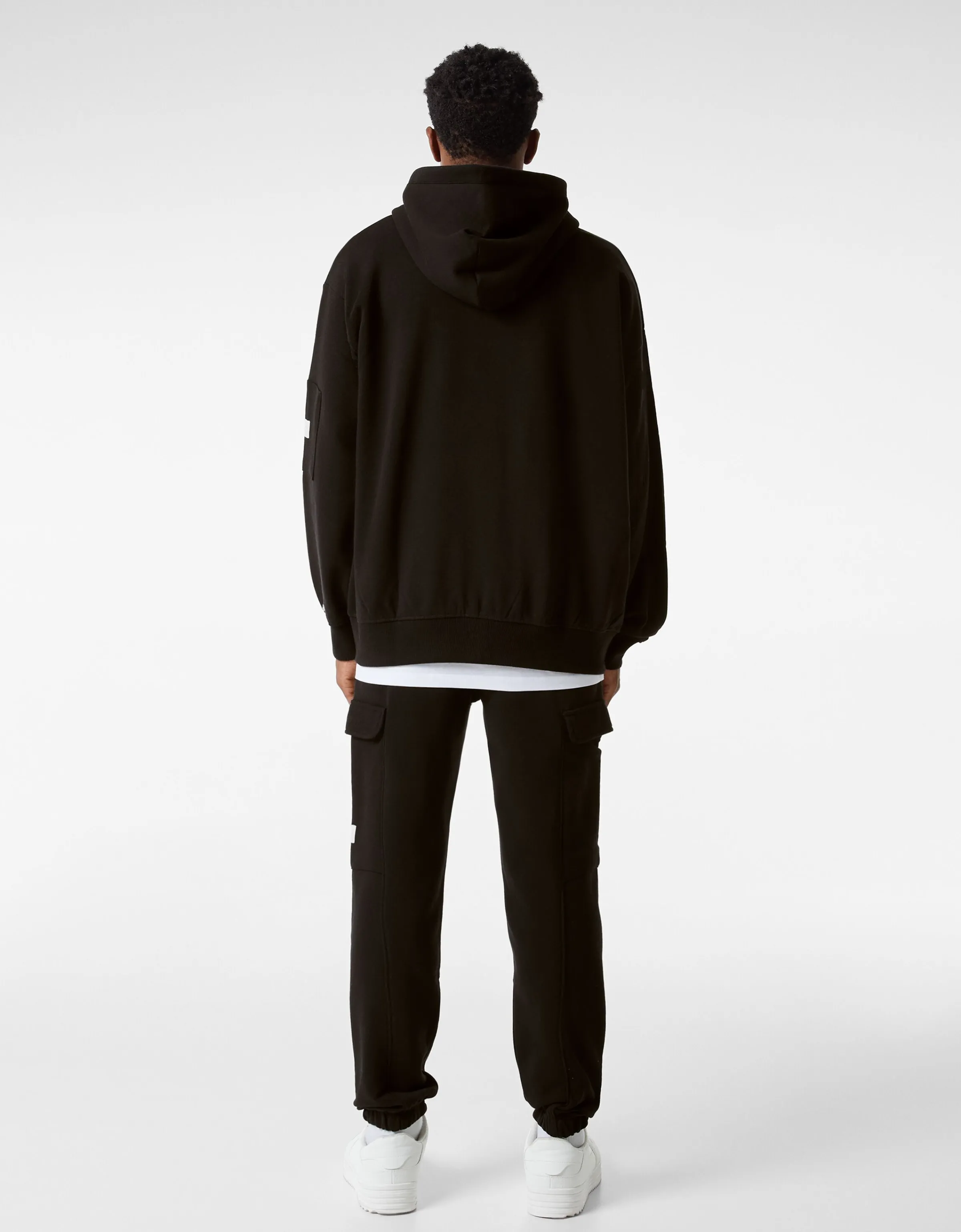 BERSHKA Pantalón felpa jogger cargo Negro Shop