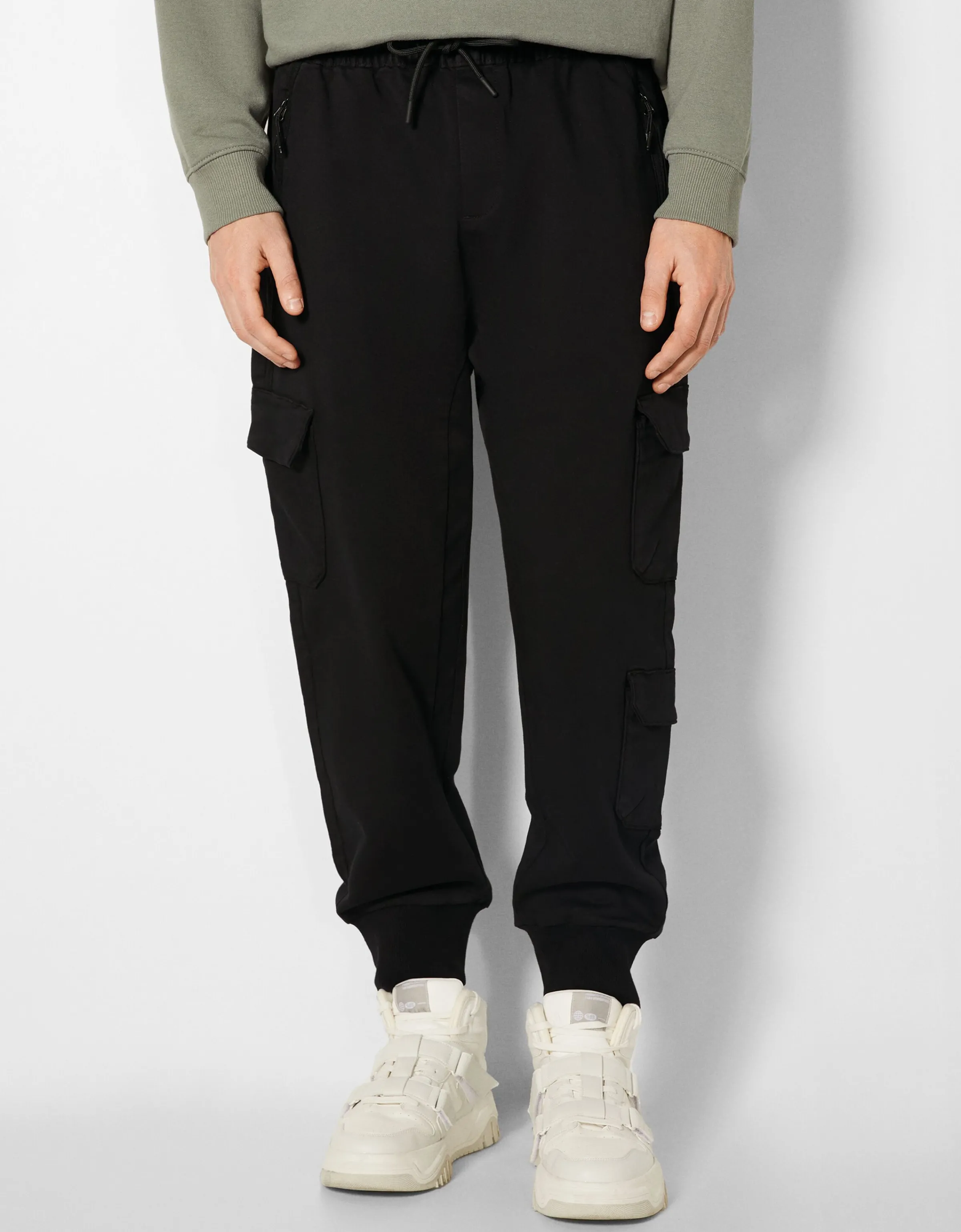 BERSHKA Pantalón jogger cargo slim Blanco roto Discount