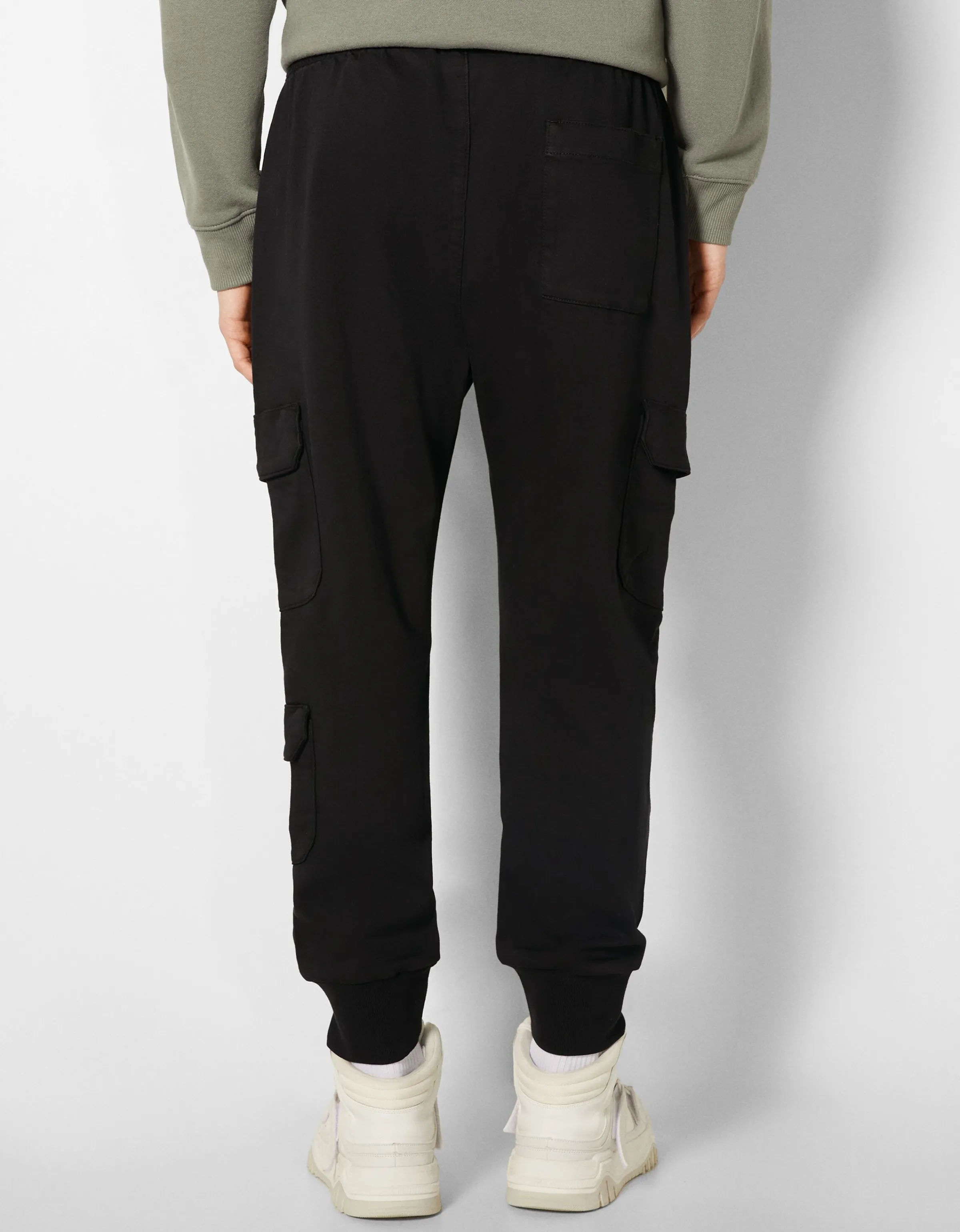 BERSHKA Pantalón jogger cargo slim Blanco roto Discount