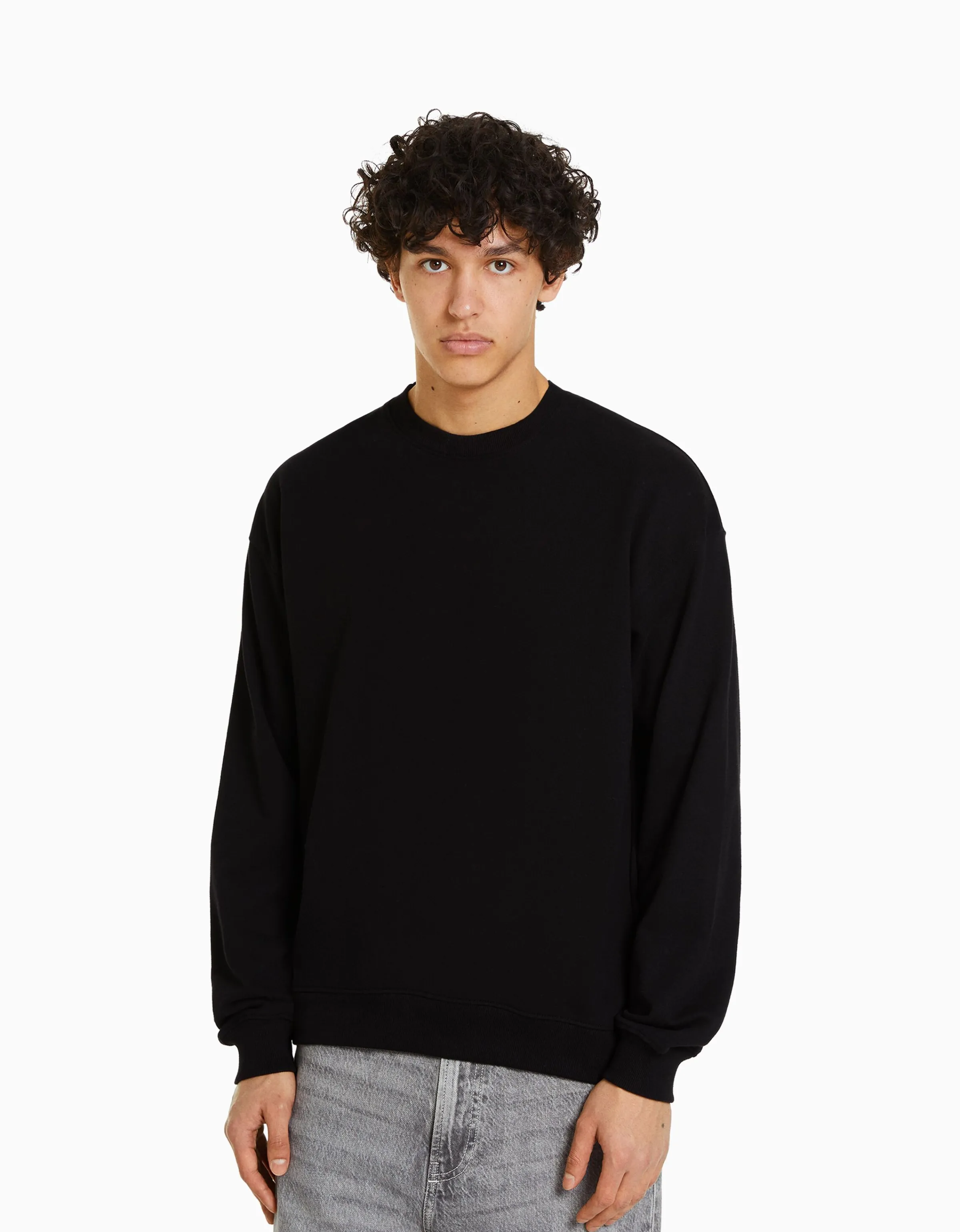 BERSHKA Sudadera cuello redondo Negro Best